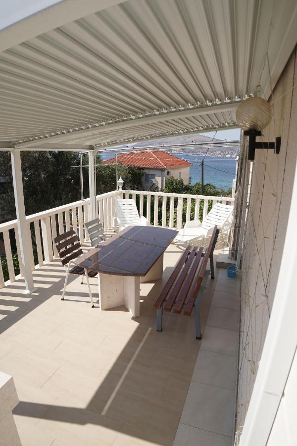 Apartments Mare Trogir Exterior foto