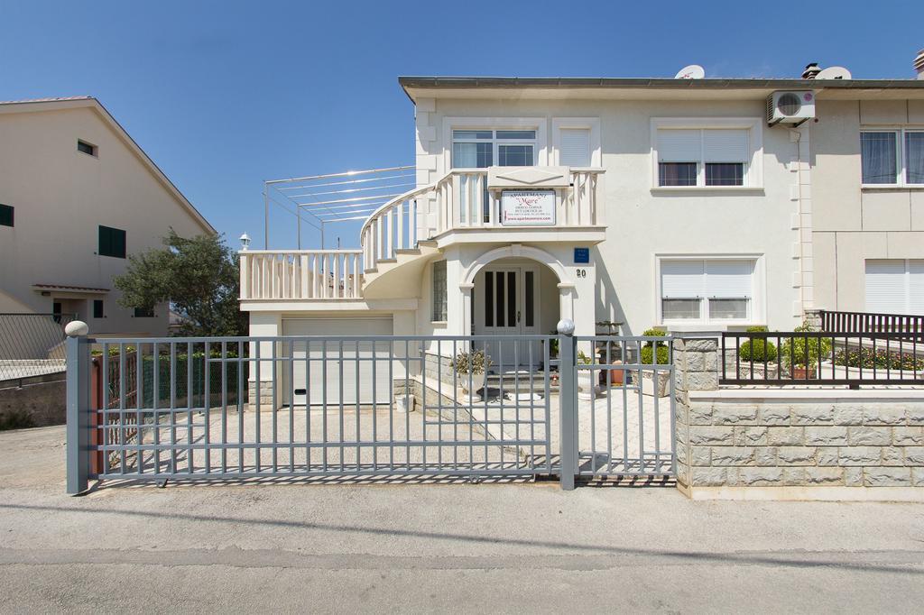 Apartments Mare Trogir Exterior foto